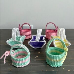 7 x vintage hand made mini baskets